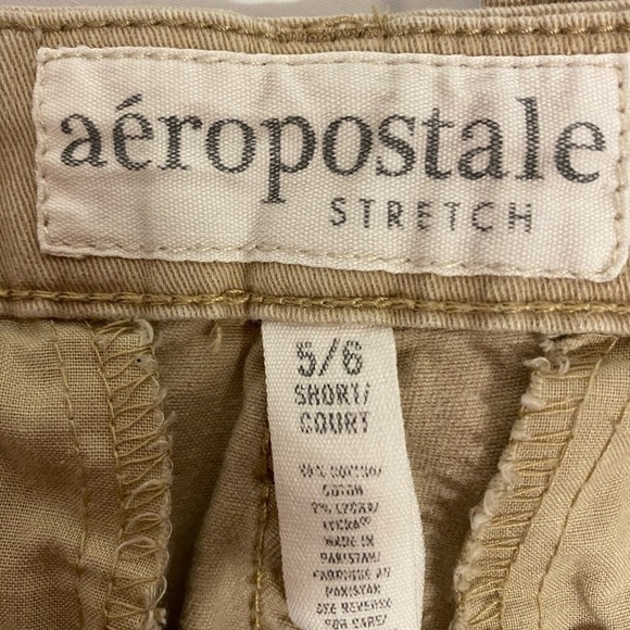 Aeropostale Stretch 5/6 Short Khaki Dress Pants - Picture 8 of 10